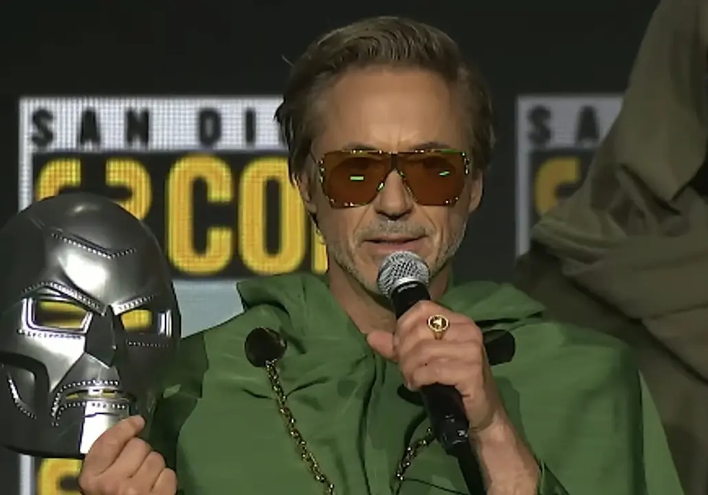 Robert Downey Jr sul palco del Comic Con